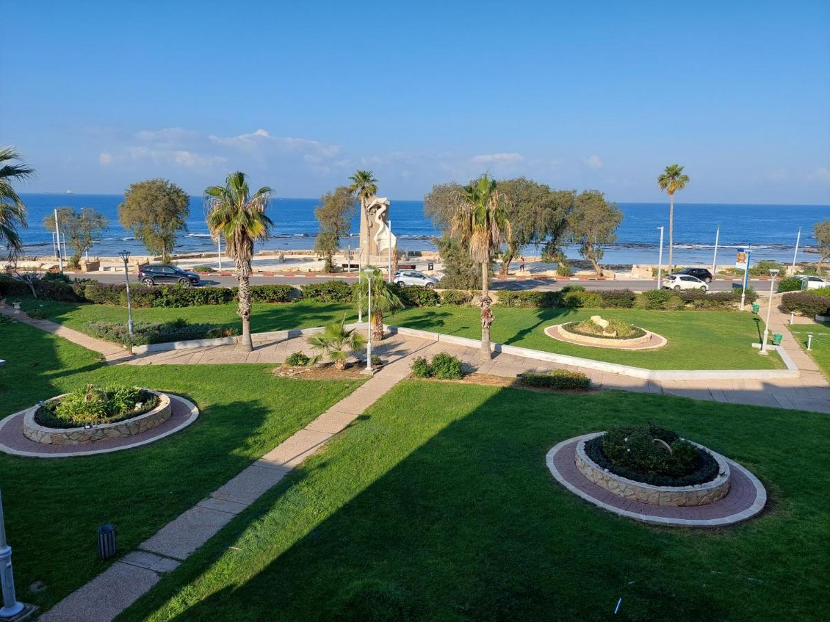 First Sea Line Apartment, Acre - Amazing Coastal View In Heart Of Akko Eksteriør bilde