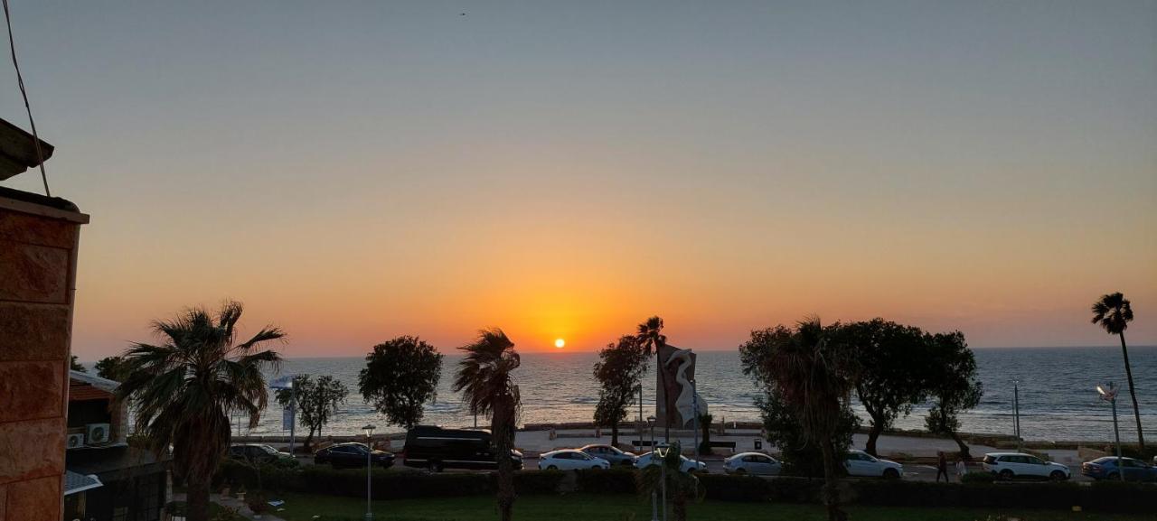 First Sea Line Apartment, Acre - Amazing Coastal View In Heart Of Akko Eksteriør bilde